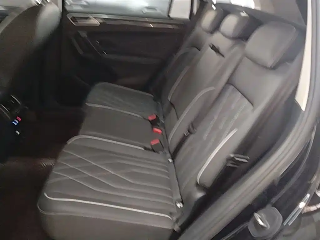 Volkswagen Tiguan L 2023 330TSI Auto 2WD Smart Edition фото 17