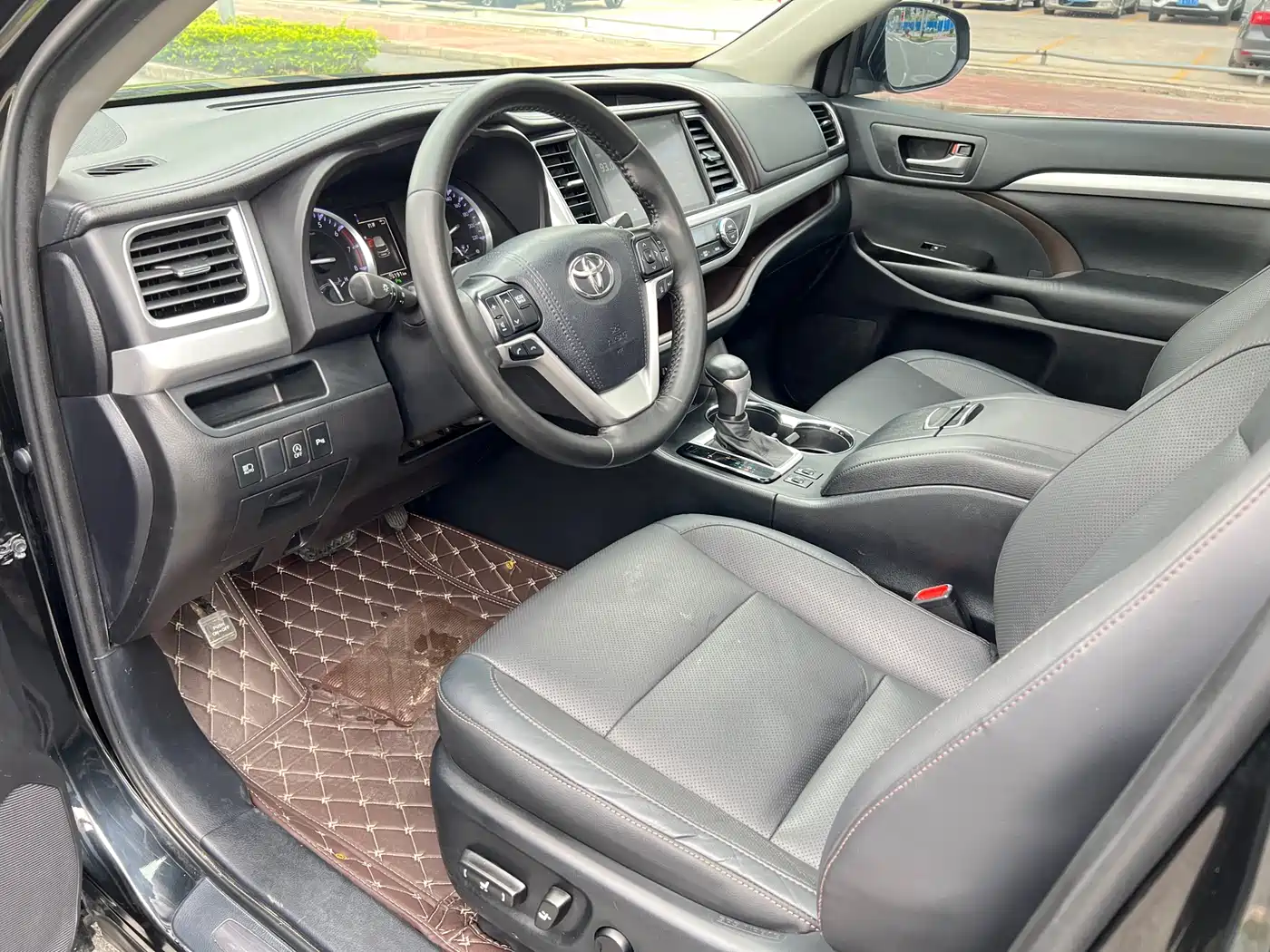 Toyota Highlander 2021 2.0T AWD Luxury 7-Seater фото 10