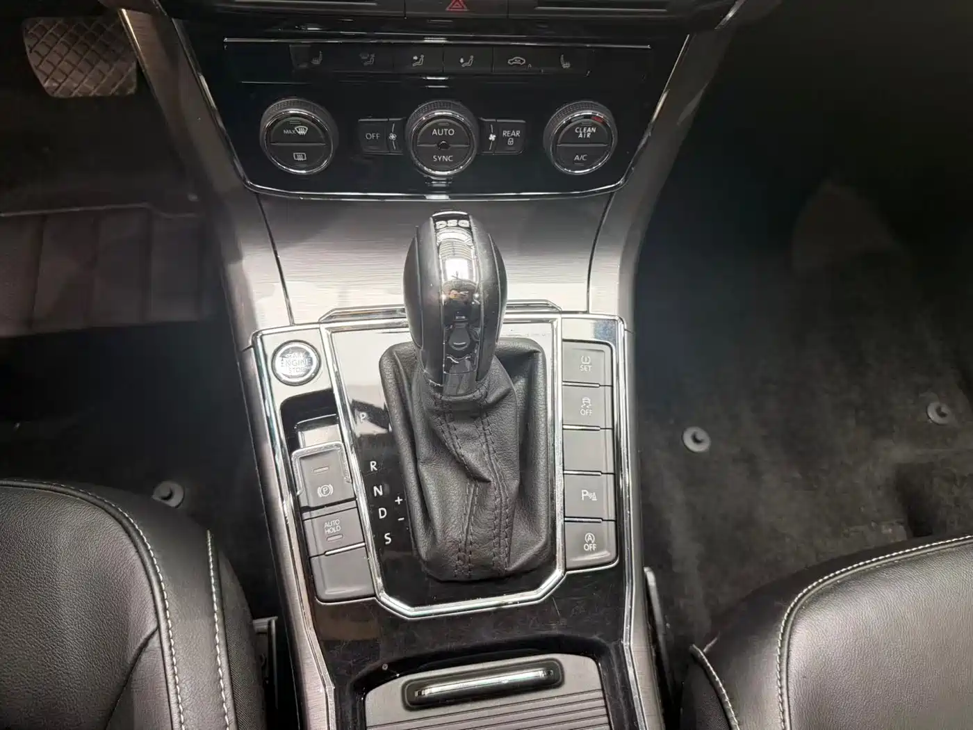Volkswagen Passat 2017 330TSI DSG Prestige фото 14