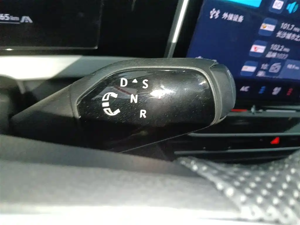 Volkswagen Passat 2025 Pro 380TSI Dragon Prestige Edition фото 14