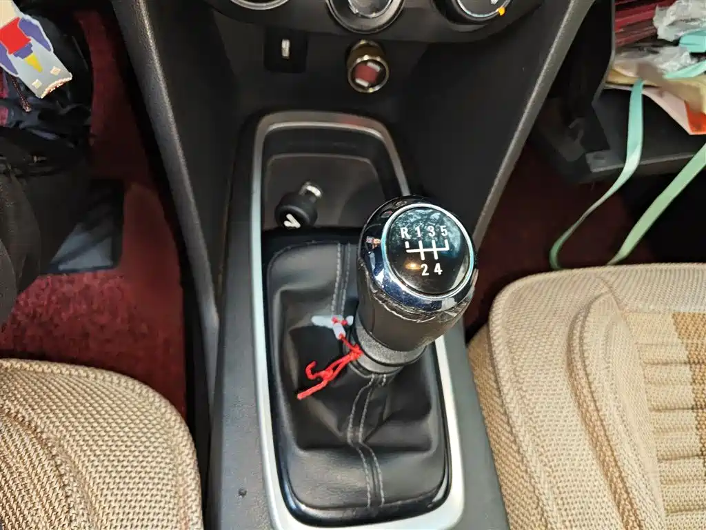Chevrolet Cavalier 2016 1.5L Manual Delight Edition фото 7