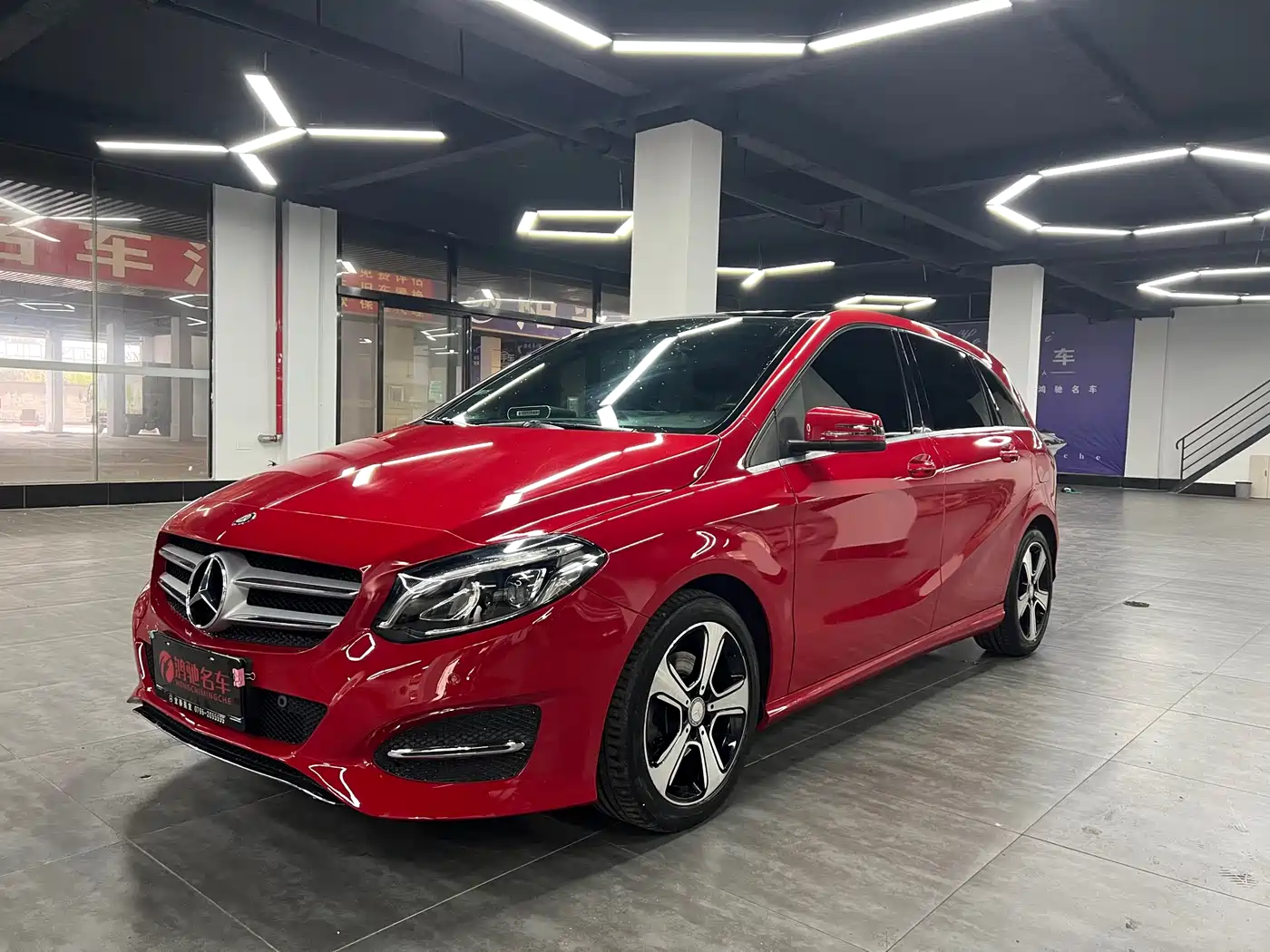 Mercedes-Benz B-Class 2016 B 200 Collector's Edition фото 2
