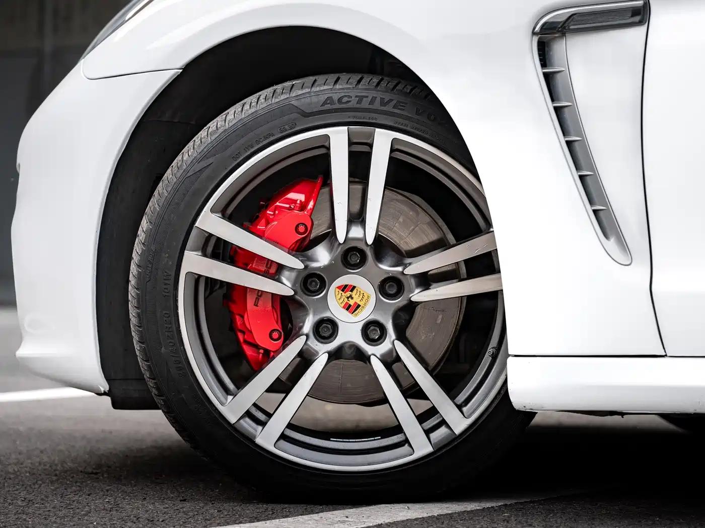 Porsche Panamera 2014 Panamera 4 Executive 3.0T фото 4