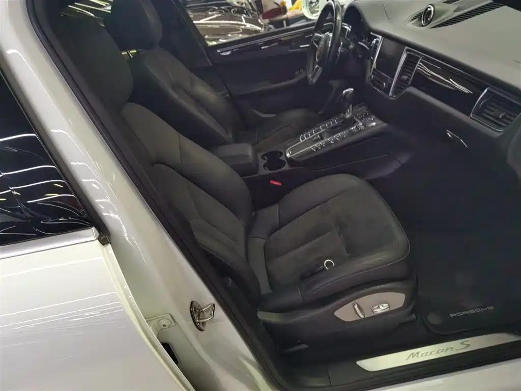 Porsche Macan 2017 Macan S 3.0T фото 25