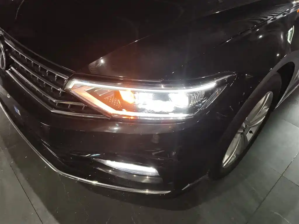 Volkswagen Magotan 2025 Popular Edition 280TSI DSG Comfort фото 24