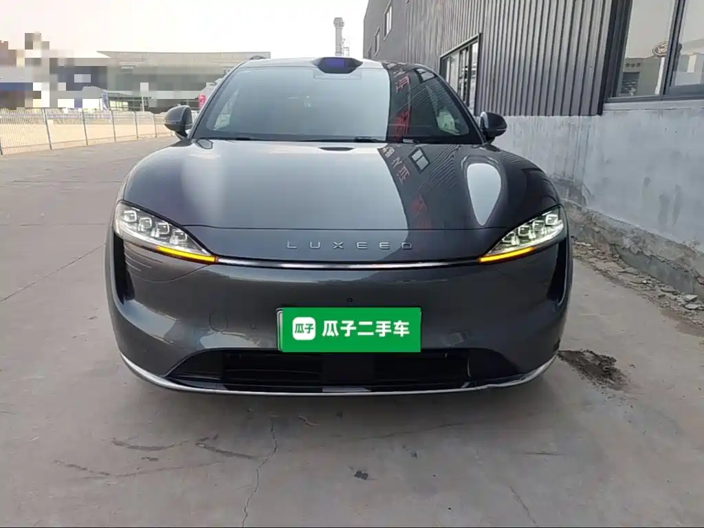 Фото 3 - Zhijie Luxeed R7