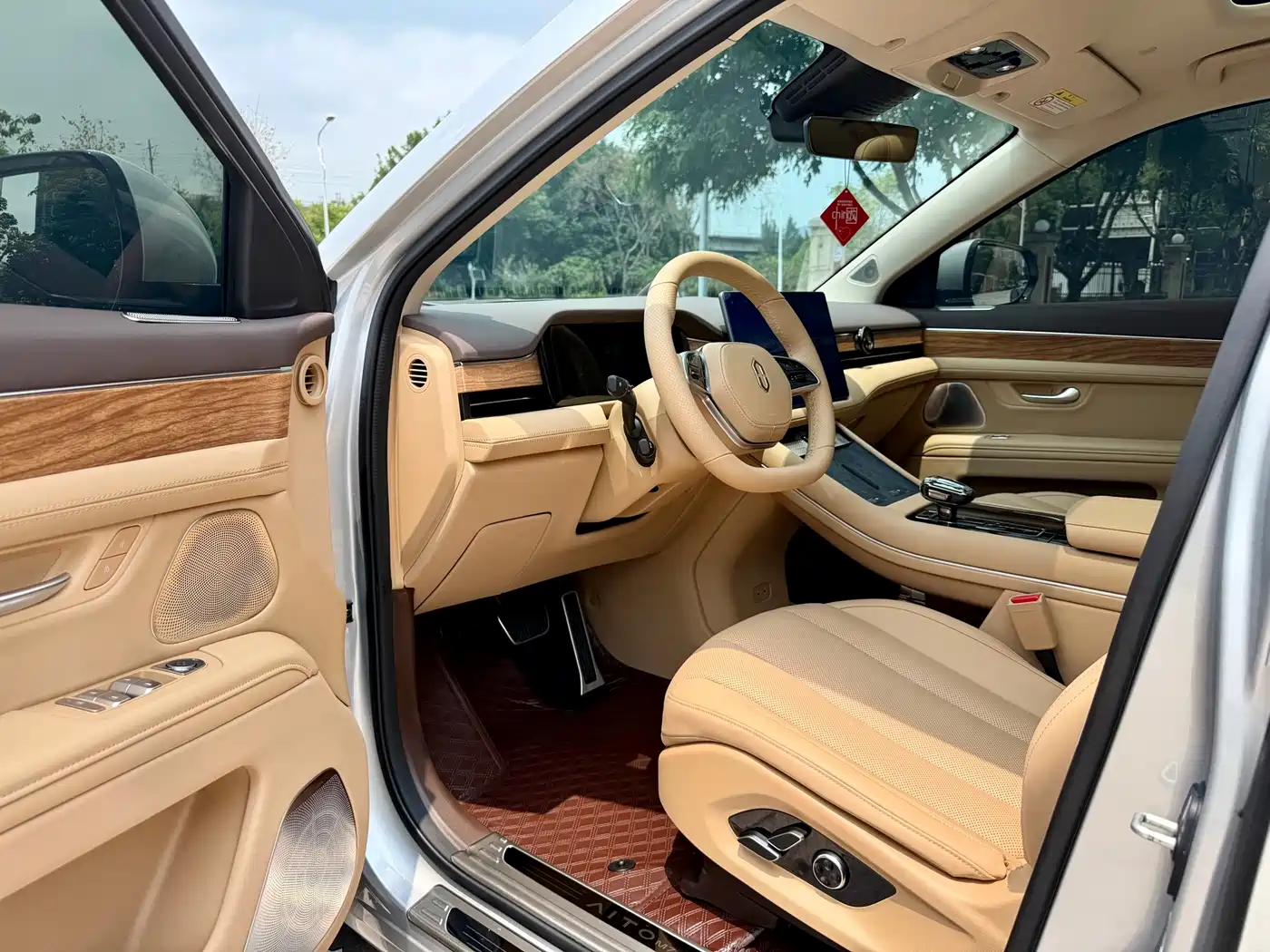AITO Wenjie AITO M7 2024 1.5T Smart AWD Max Edition 5-Seater фото 7
