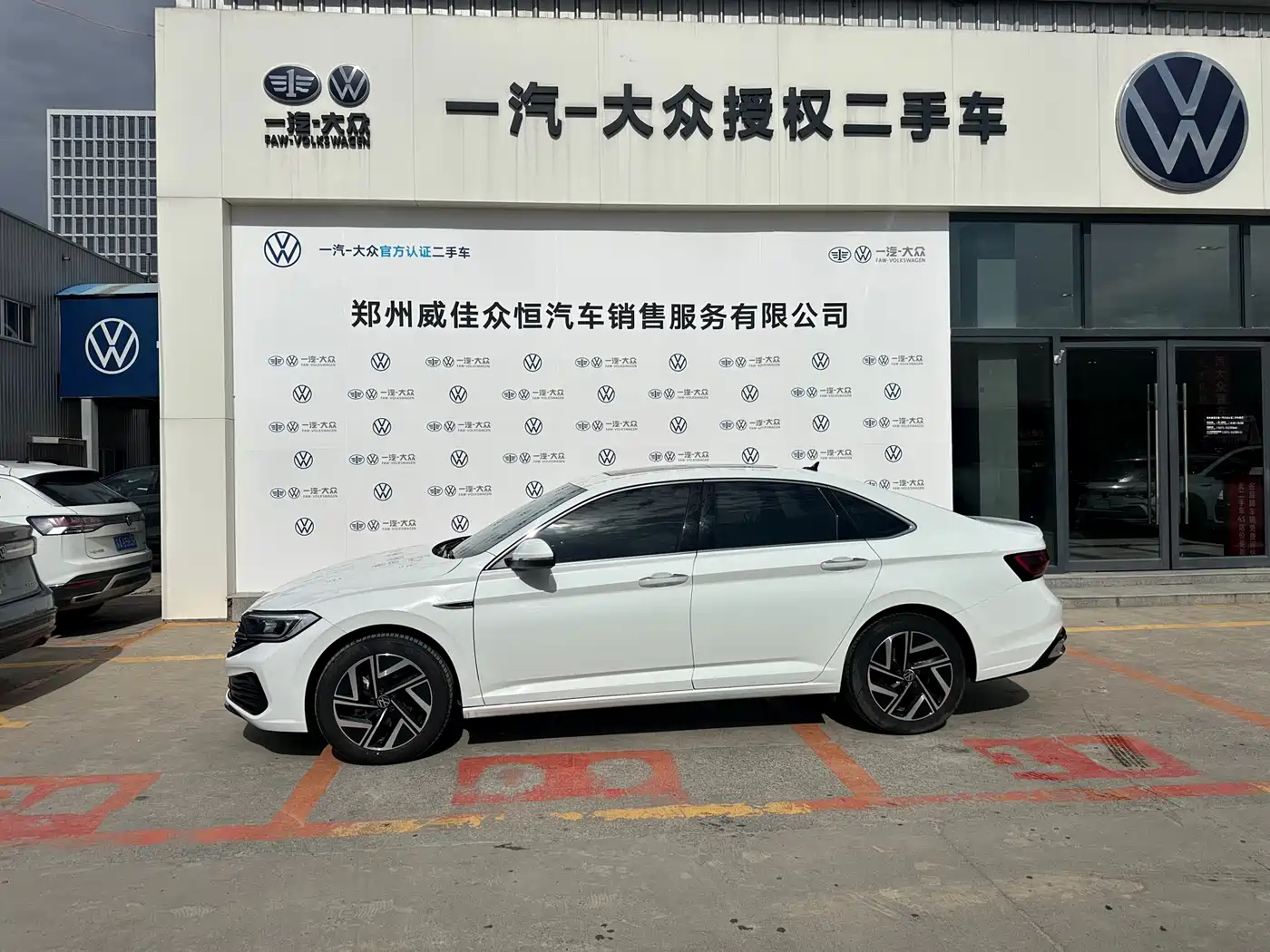 Volkswagen Sagitar 2024 300TSI DSG Surpass Edition фото 4