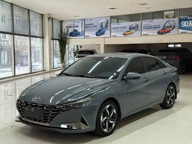 HYUNDAI ELANTRA