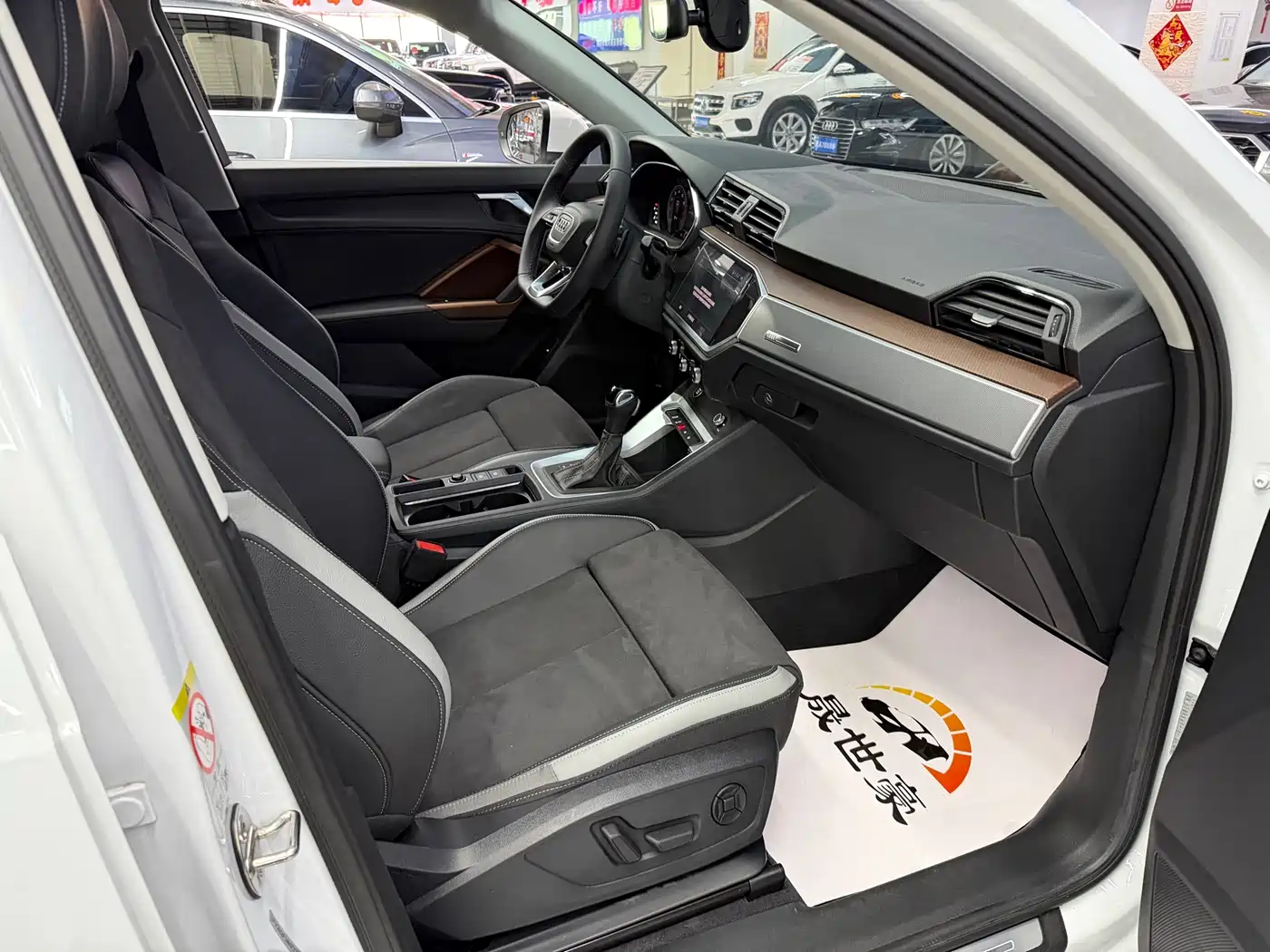 Audi Q3 2022 35 TFSI Fashion Dynamic фото 16