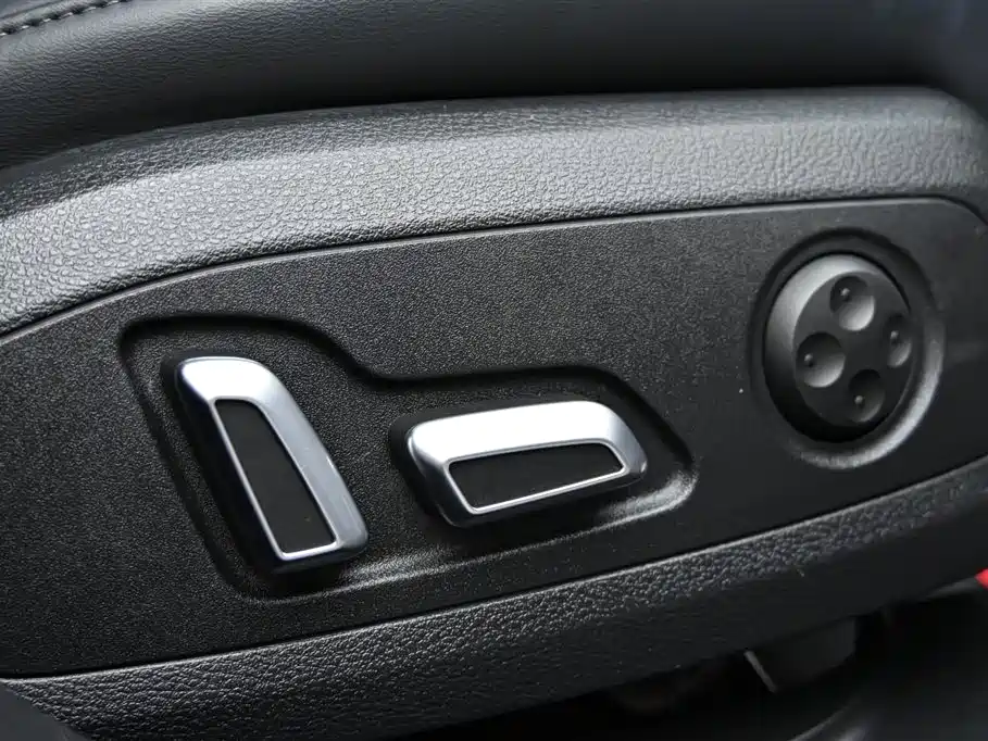 Audi A4L 2024 40 TFSI Luxury Dynamic фото 28