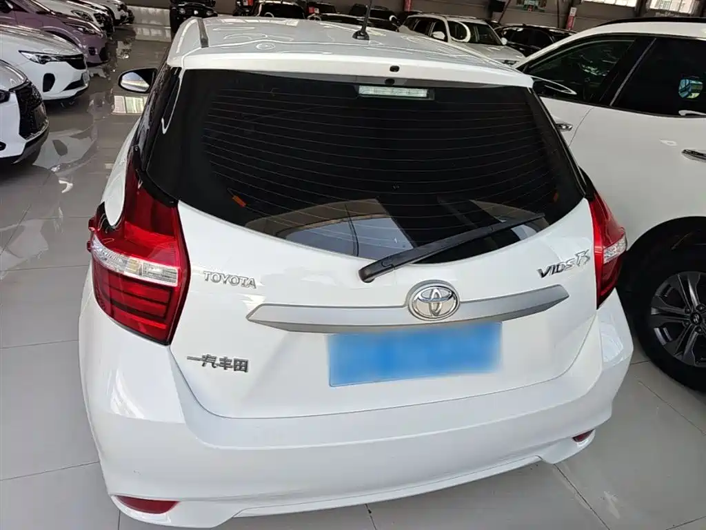 Toyota Vios FS 2017 1.5L CVT Fengchi Edition фото 6