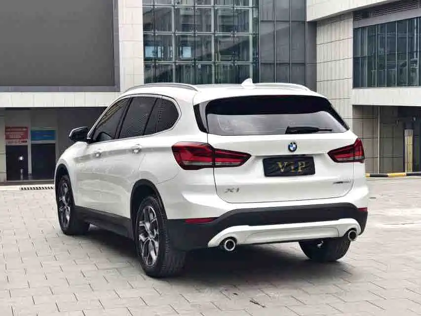 BMW X1 2022 sDrive25Li Leading фото 9