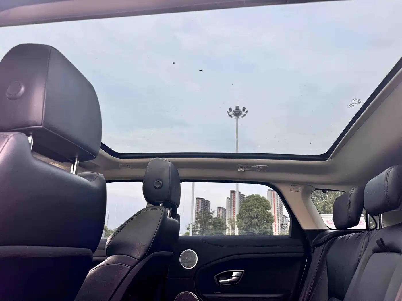 Land Rover Range Rover Evoque 2017 2.0T SE Smart Shine Edition фото 20