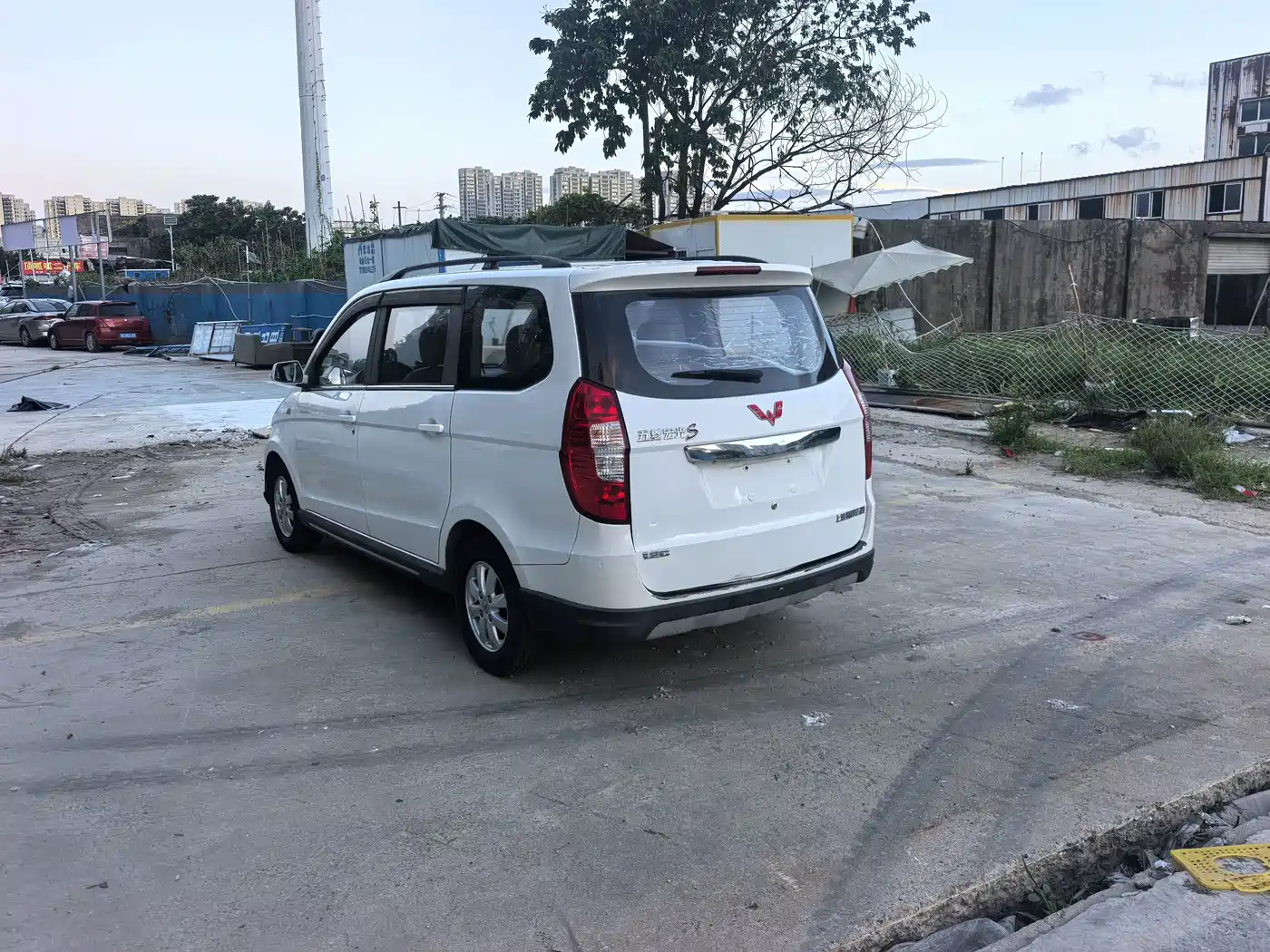 Wuling Motors Wuling Hongguang 2015 2014 1.2L S Comfort China IV