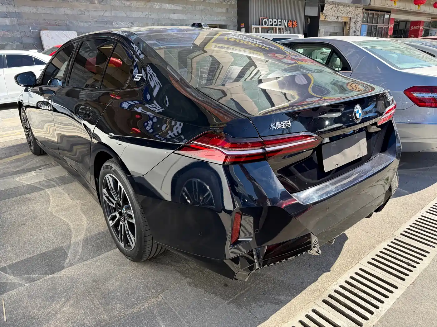 BMW 5 Series 2025 530Li Leading Luxury Package фото 14