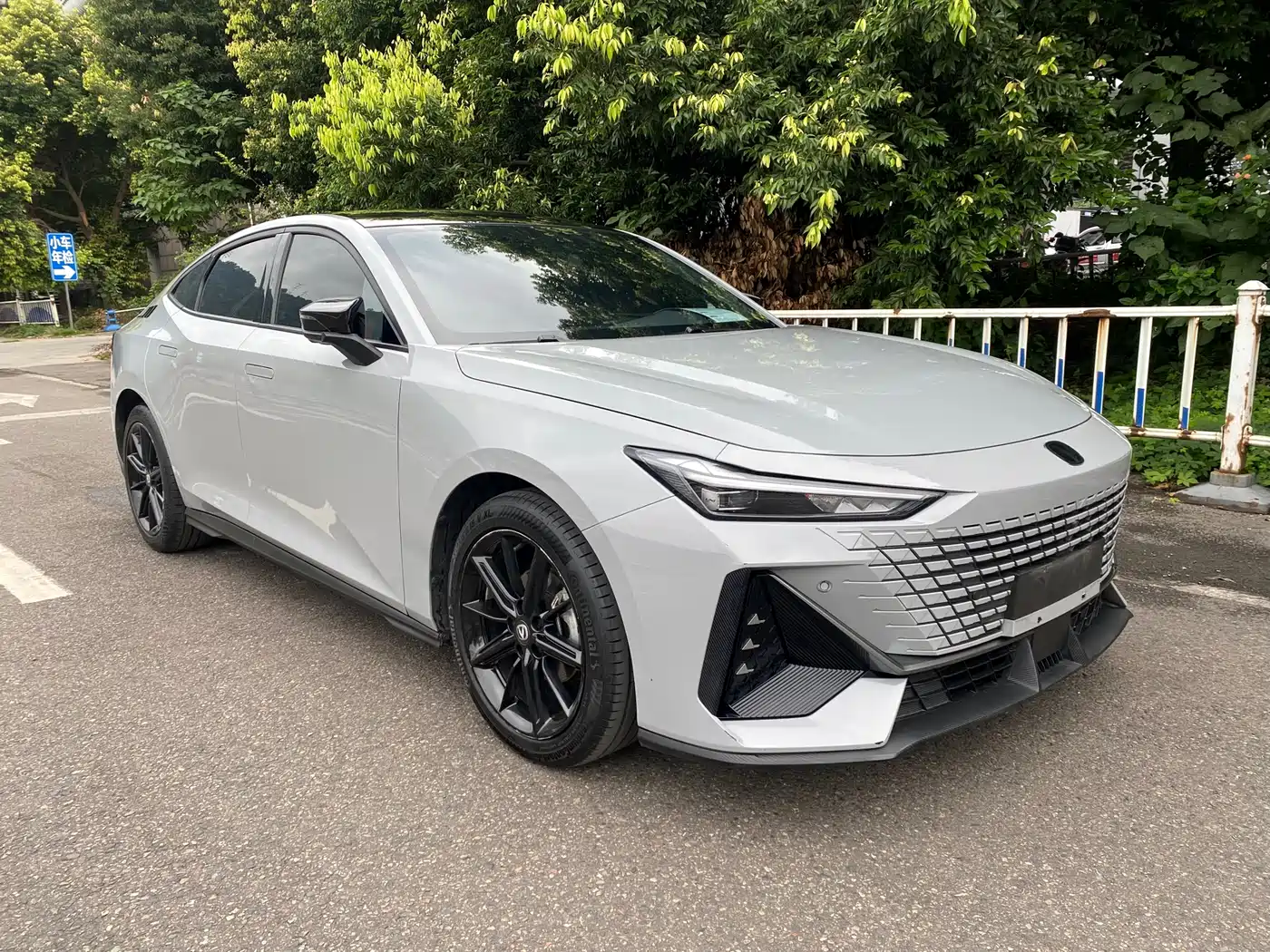 CHANGAN UNI-V