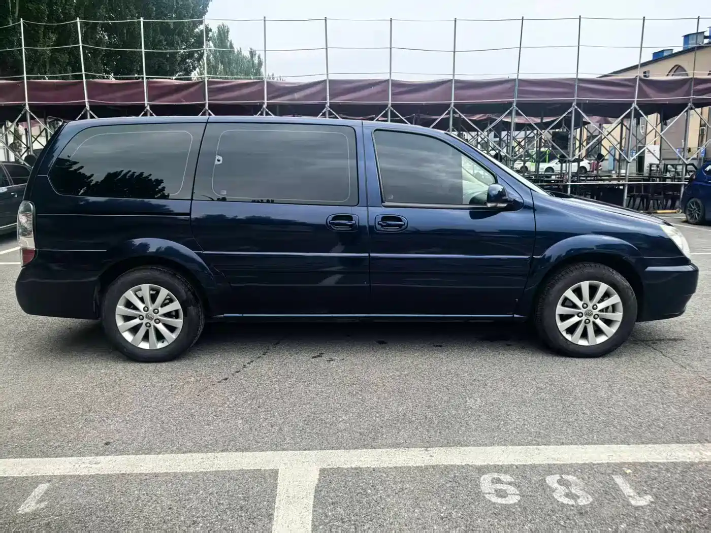 Buick GL8 2011 2.4L CT Comfort Edition фото 8