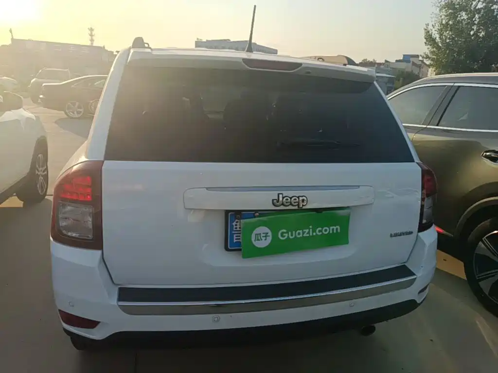Фото 6 - Jeep Compass (Import)
