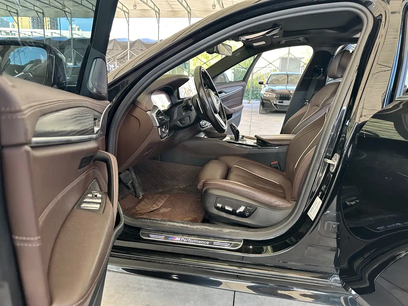 BMW 5 Series 2021 530Li Leading Luxury Package фото 24