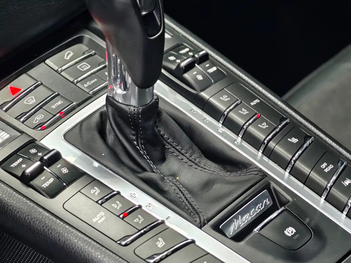 Porsche Macan 2017 Macan 2.0T фото 8