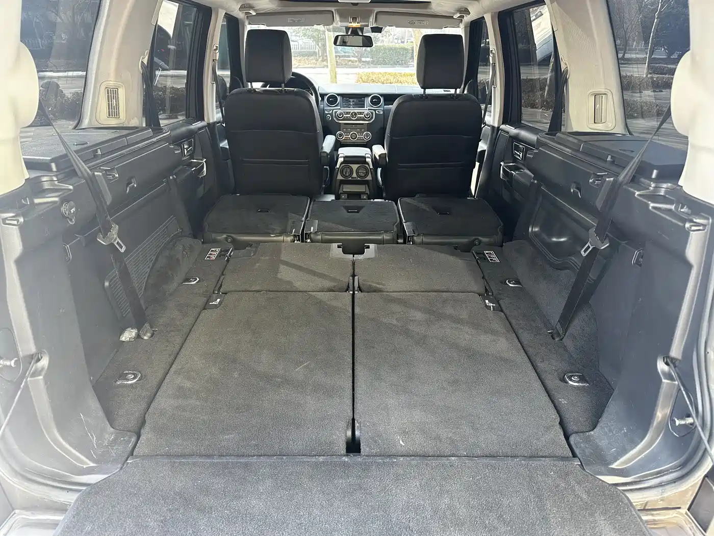 Land Rover Discovery 2015 3.0 SDV6 HSE Diesel фото 8