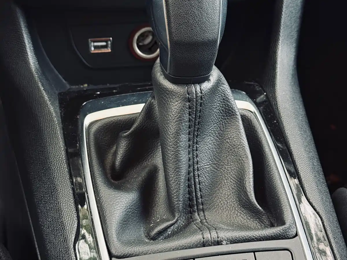 Peugeot 408 2014 1.8L Automatic Leading Edition фото 26
