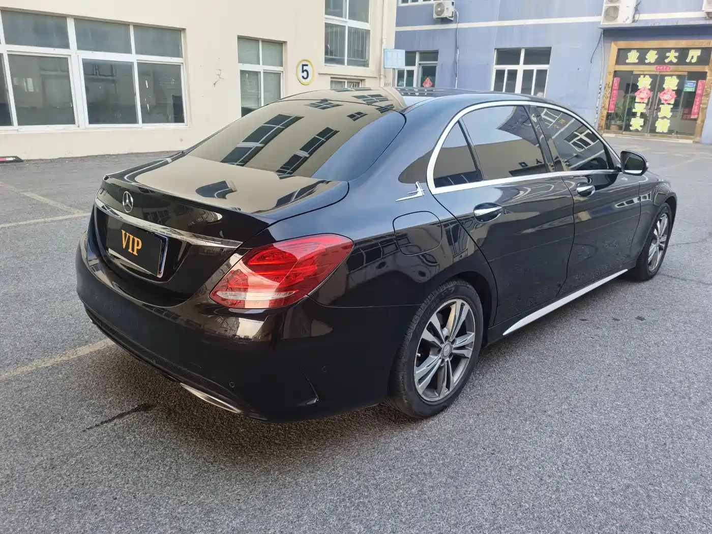 Mercedes-Benz C-Class 2015 Facelift C 200 L Sport фото 6