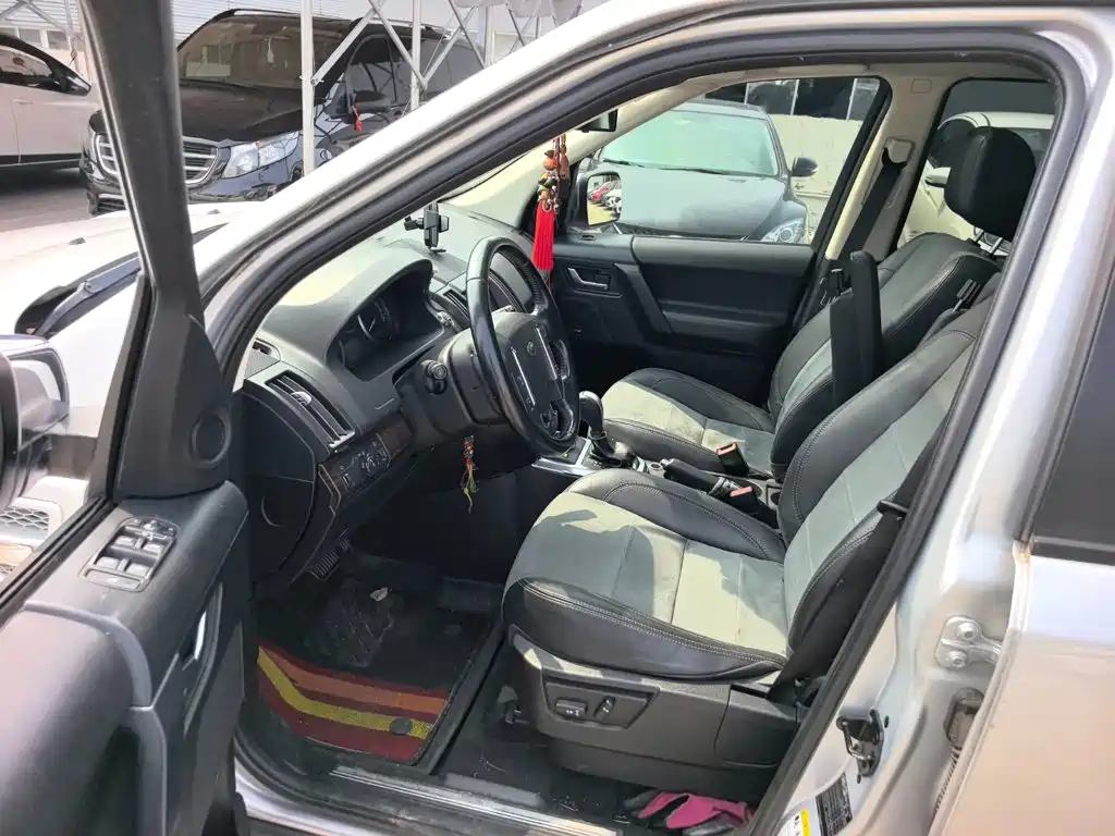 Photo 11 - Land Rover Freelander 2