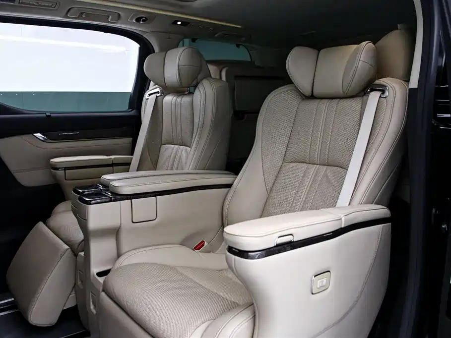 Toyota Vellfire 2020 Twin Engine 2.5L HV Premium Edition фото 14
