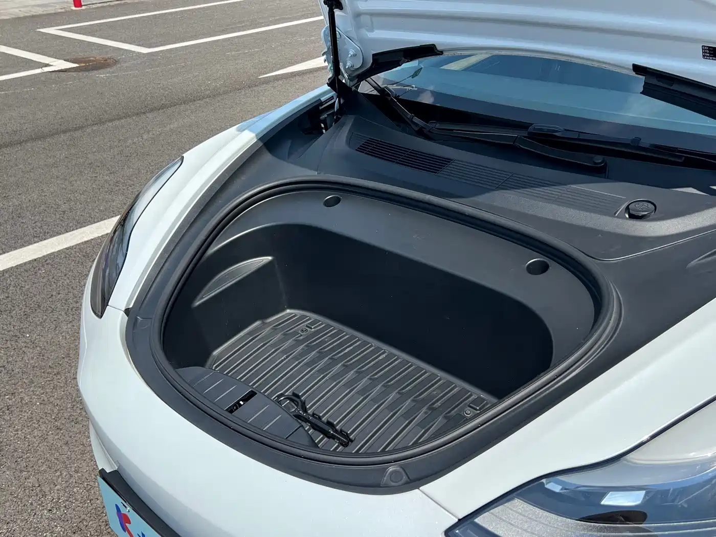 Фото 14 - Tesla Model 3