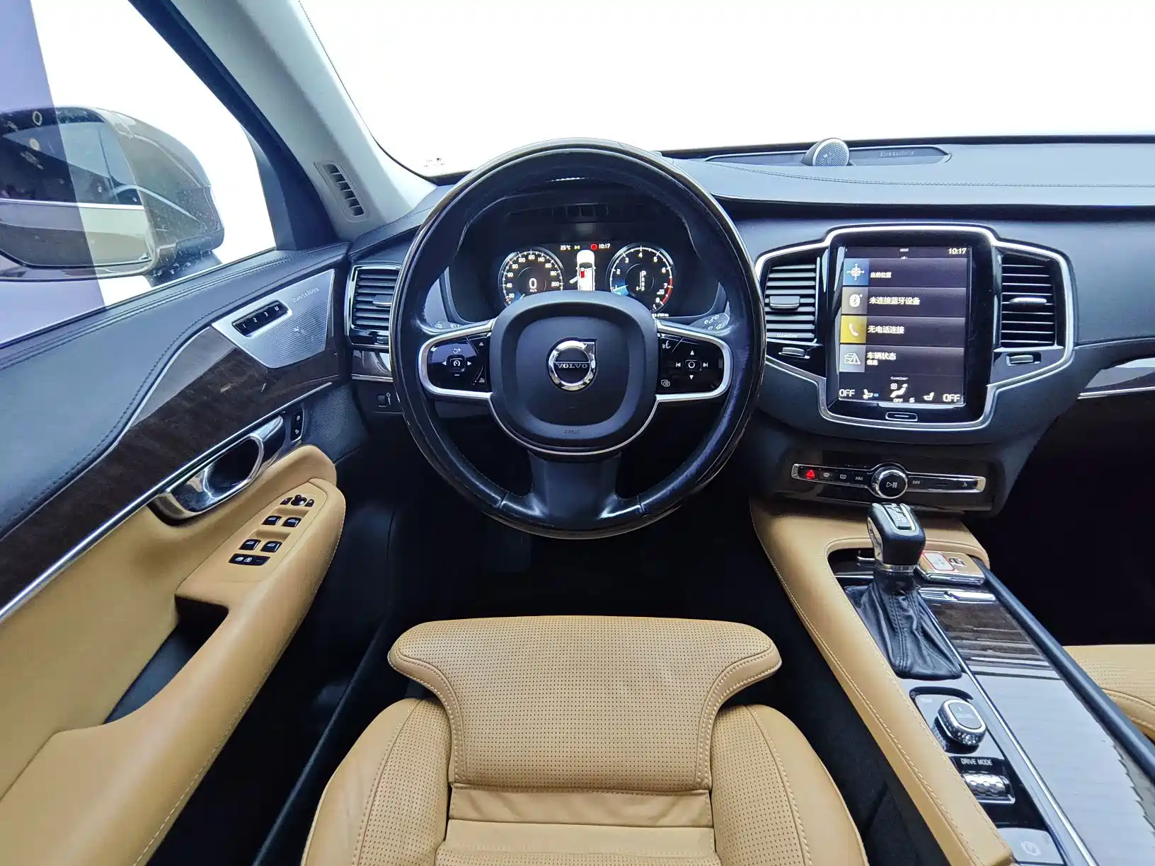 Photo 10 - Volvo XC90