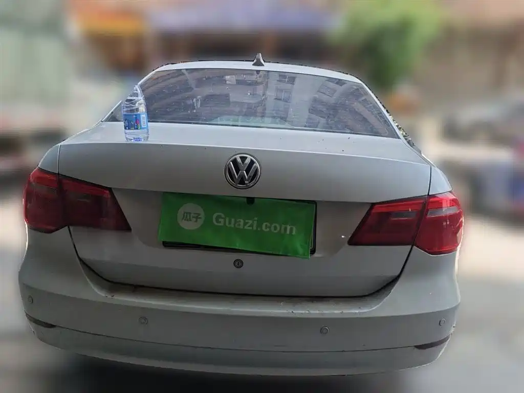 Volkswagen Jetta 2013 1.6L Automatic Comfort фото 4