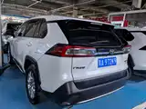 Фото 16 - Toyota Wildlander