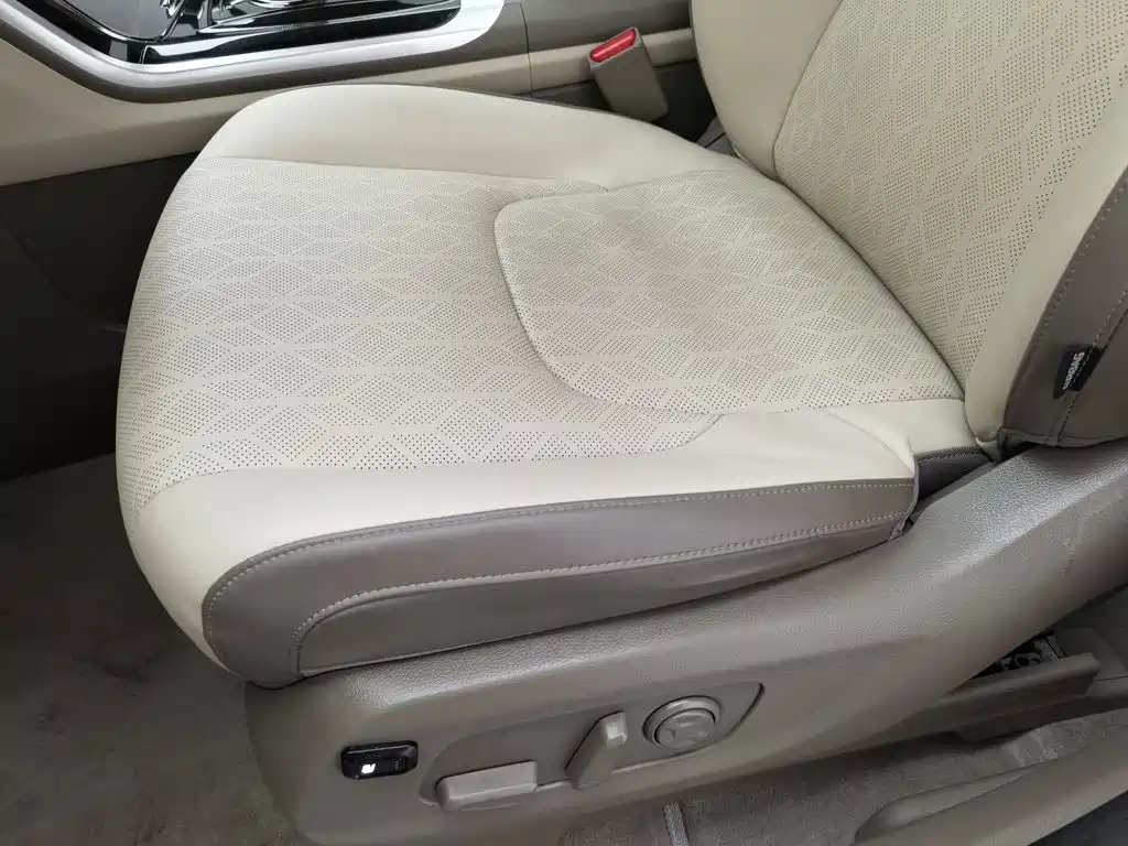 Kia Carnival 2022 2021 2.0T Luxury Tech Edition