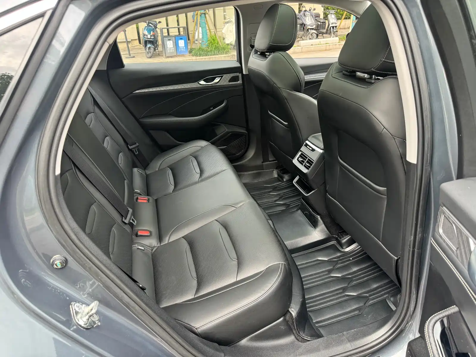 Фото 7 - Geely Preface