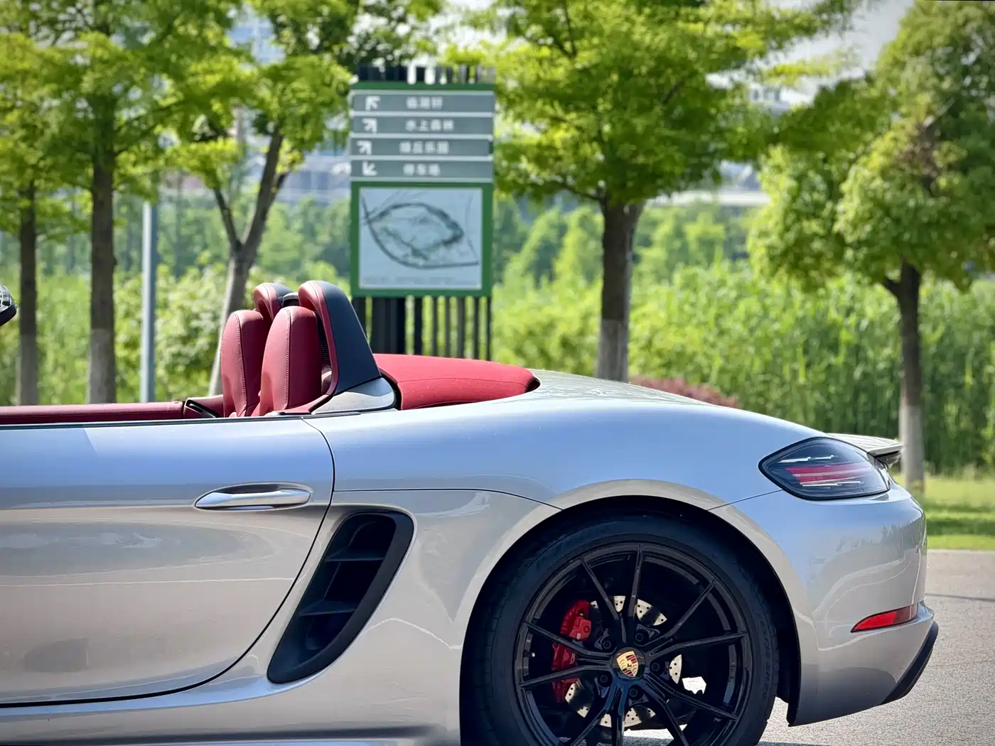 Porsche 718 2022 Boxster 2.0T фото 3