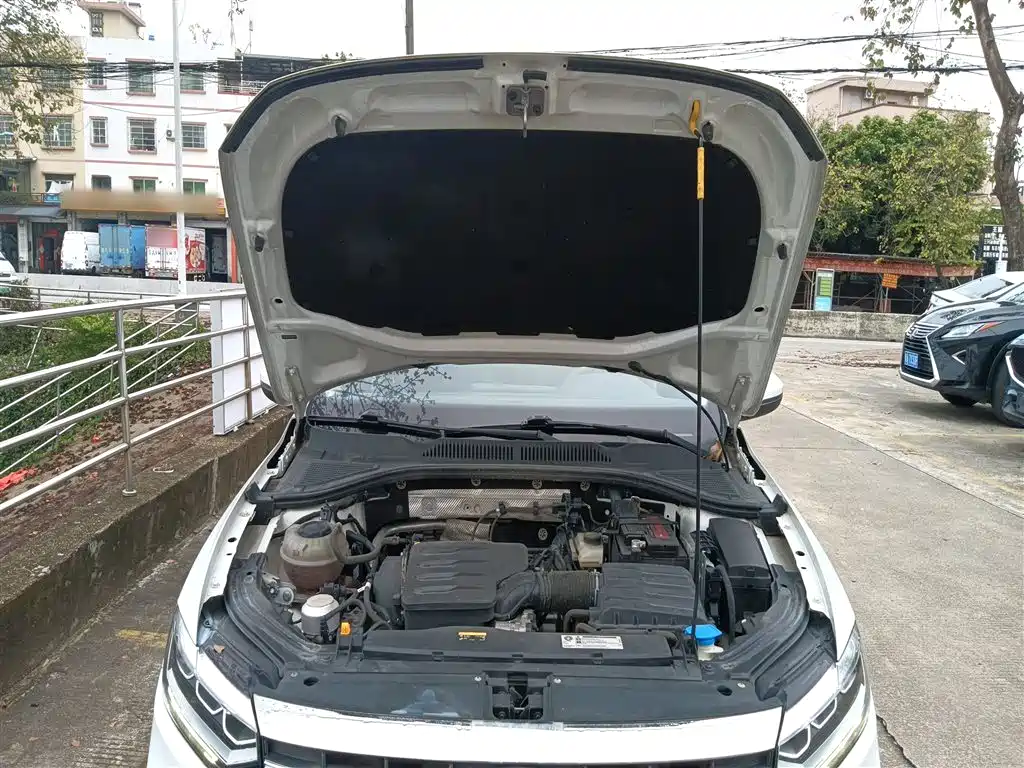 Volkswagen Lavida 2023 1.5L Auto Delight Edition фото 10