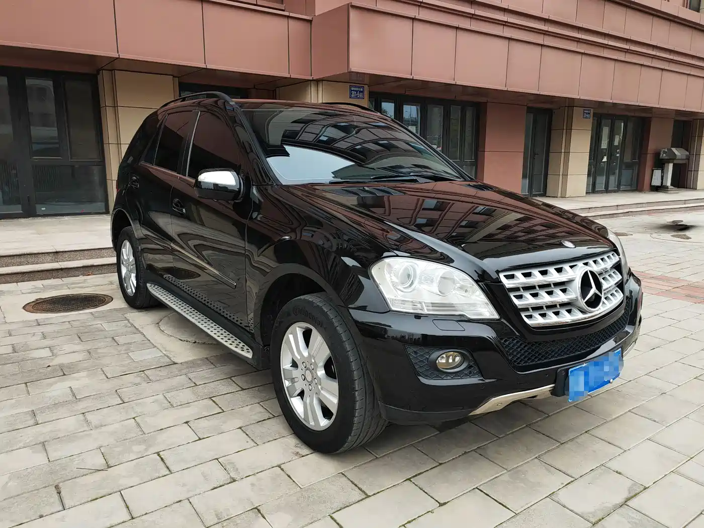 Mercedes-Benz M-Class 2010 ML 300 4MATIC фото 3