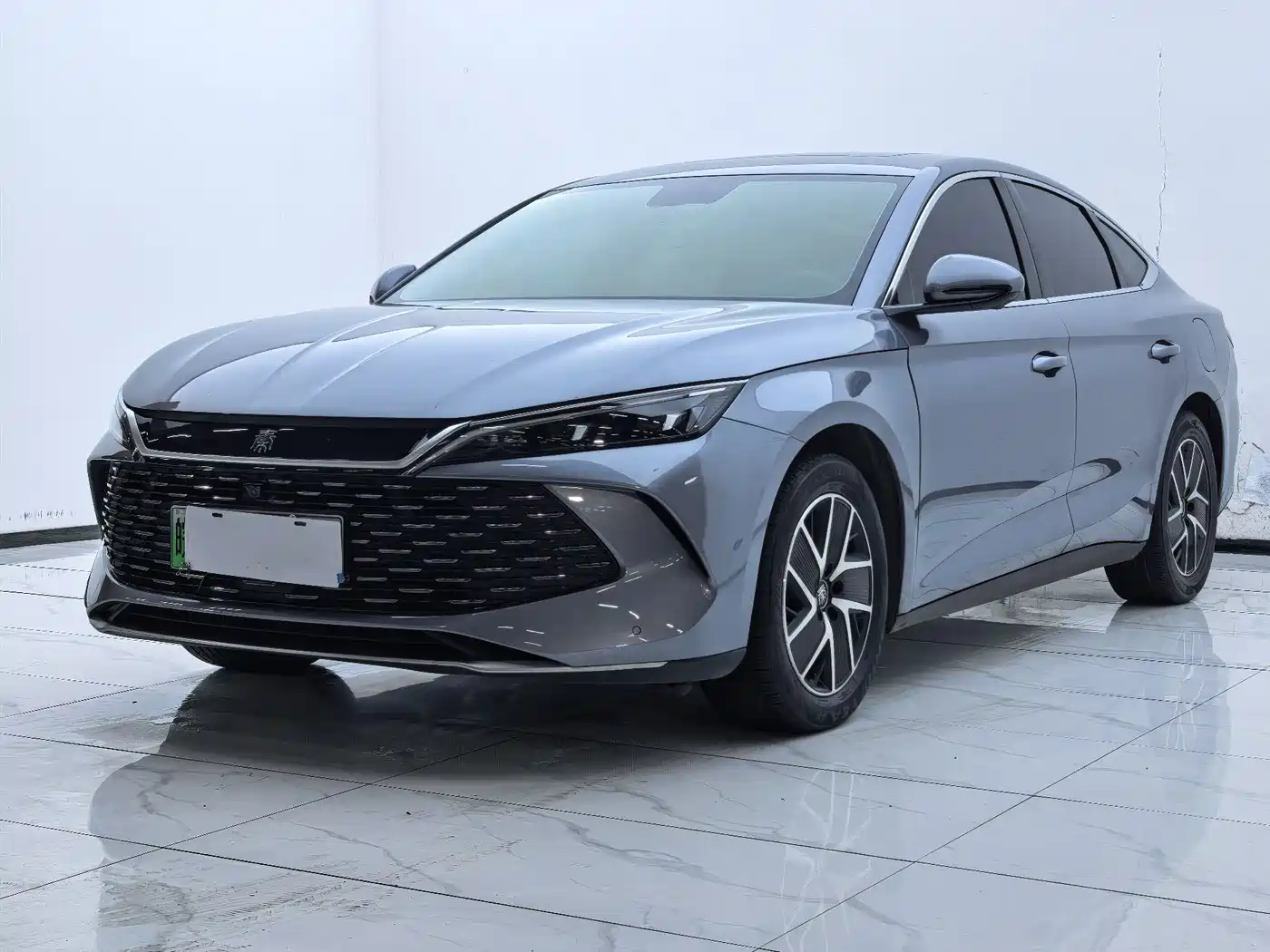 BYD Qin L 2024 DM-i 120KM Leading