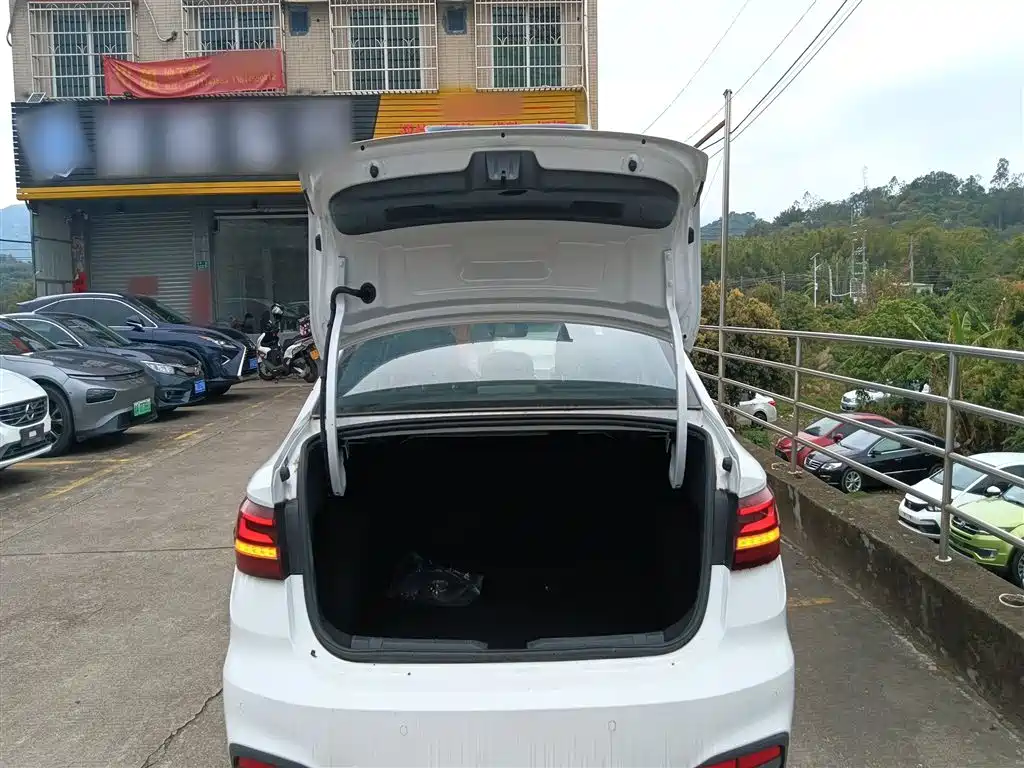 Volkswagen Lavida 2023 1.5L Auto Delight Edition фото 9