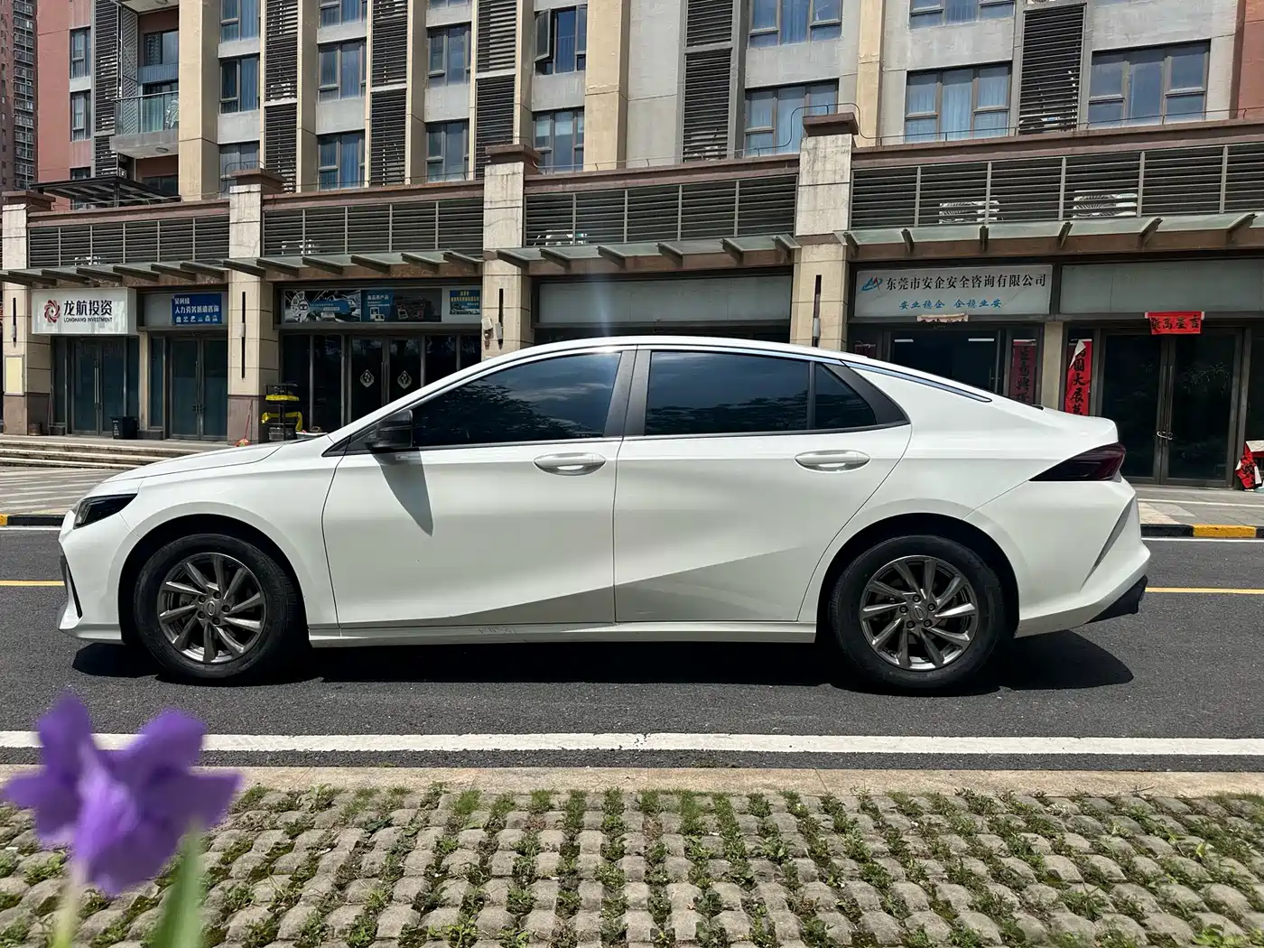 GAC Trumpchi Trumpchi Emkoo 2021 270T DCT J10 Sprinter Edition фото 5