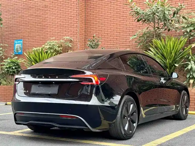 Tesla Model 3 2023 Rear-Wheel Drive фото 17