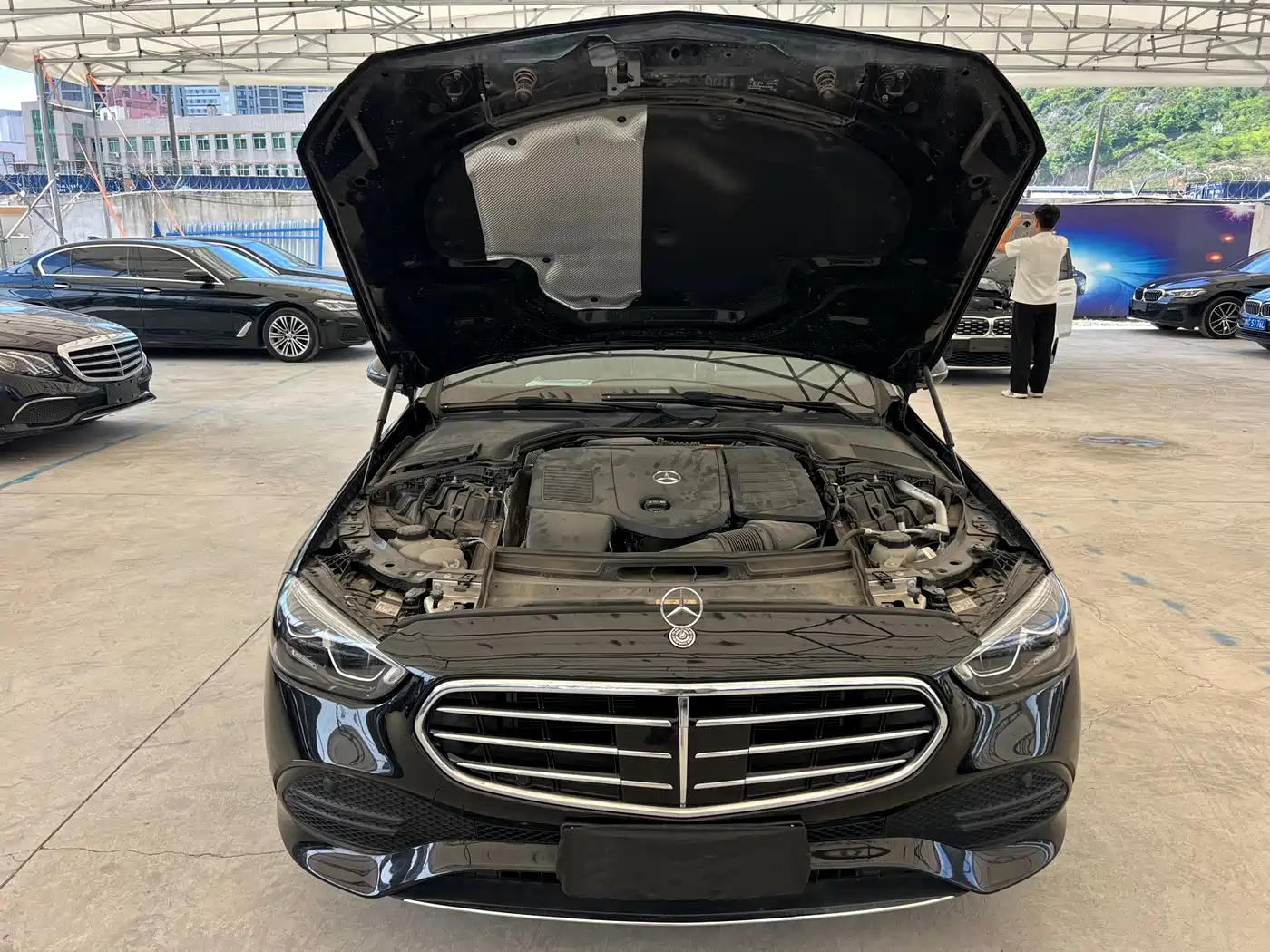Mercedes-Benz C-Class 2024 Facelift III C 260 L Night Sport Edition фото 14