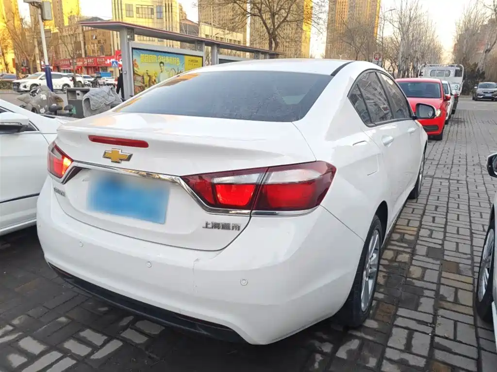 Chevrolet Cruze 2016 1.5L Automatic Fashion Sunroof Edition фото 7