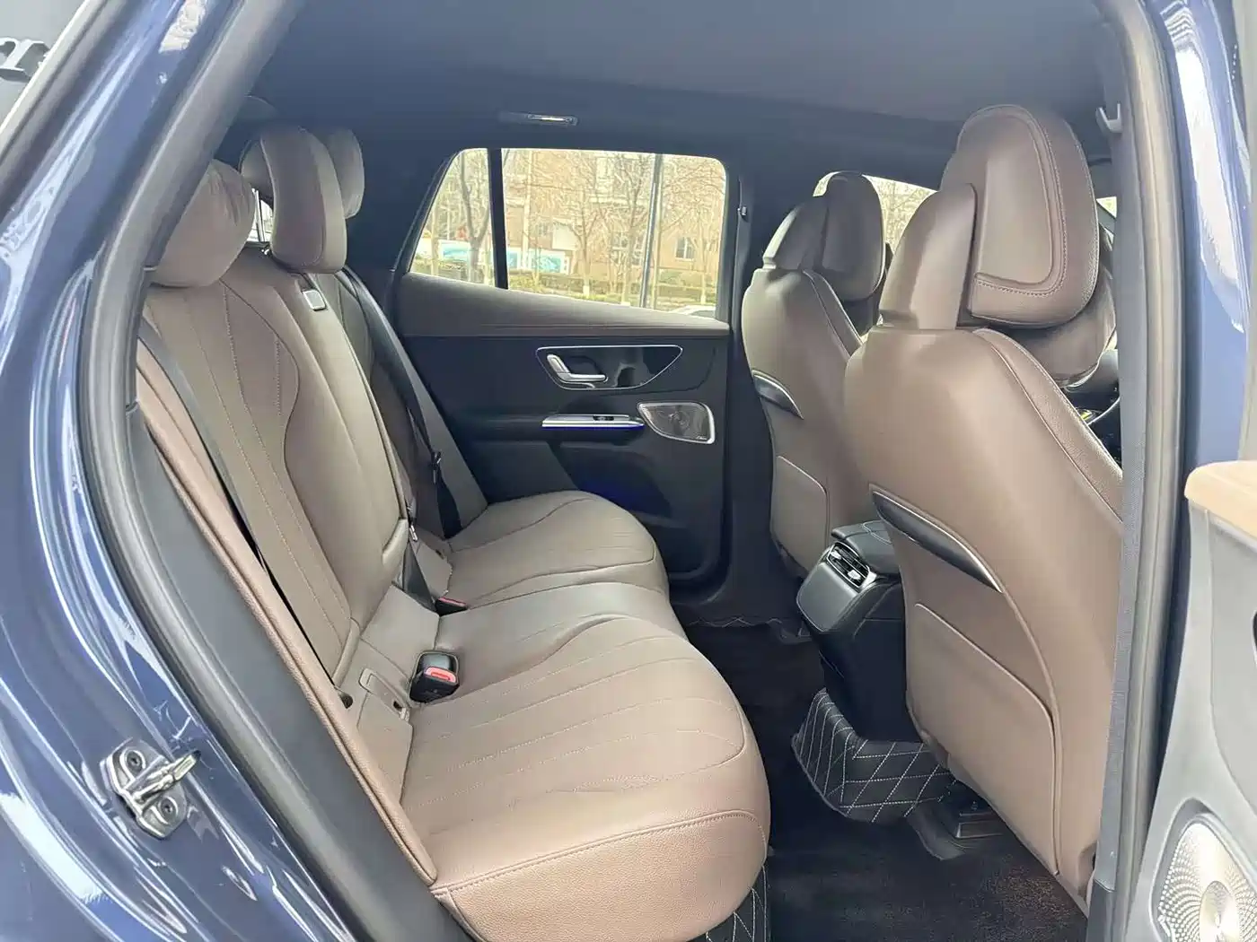 MERCEDES-BENZ EQE SUV