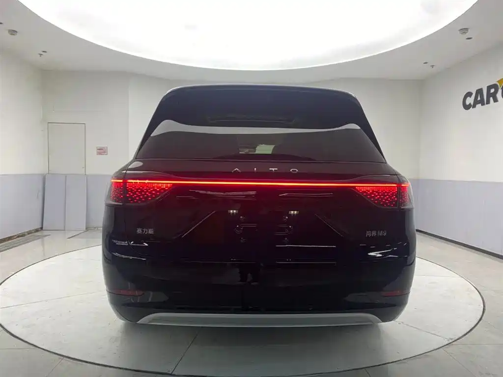 AITO Wenjie AITO M9 2025 Extended Range Ultra 52kWh 6-Seater фото 6