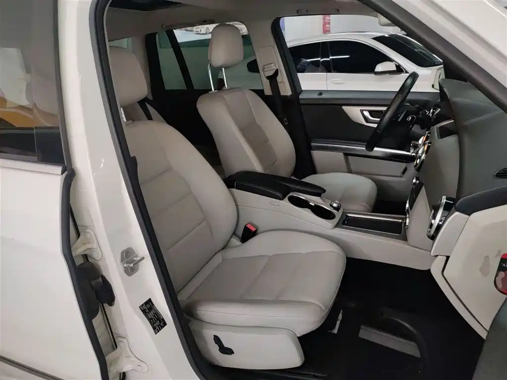 Mercedes-Benz GLK-Class 2013 GLK 300 4MATIC Dynamic Sunroof фото 25