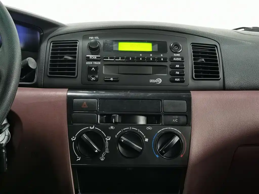 BYD F3 2012 Energy-saving Edition 1.5L Manual Comfort фото 12