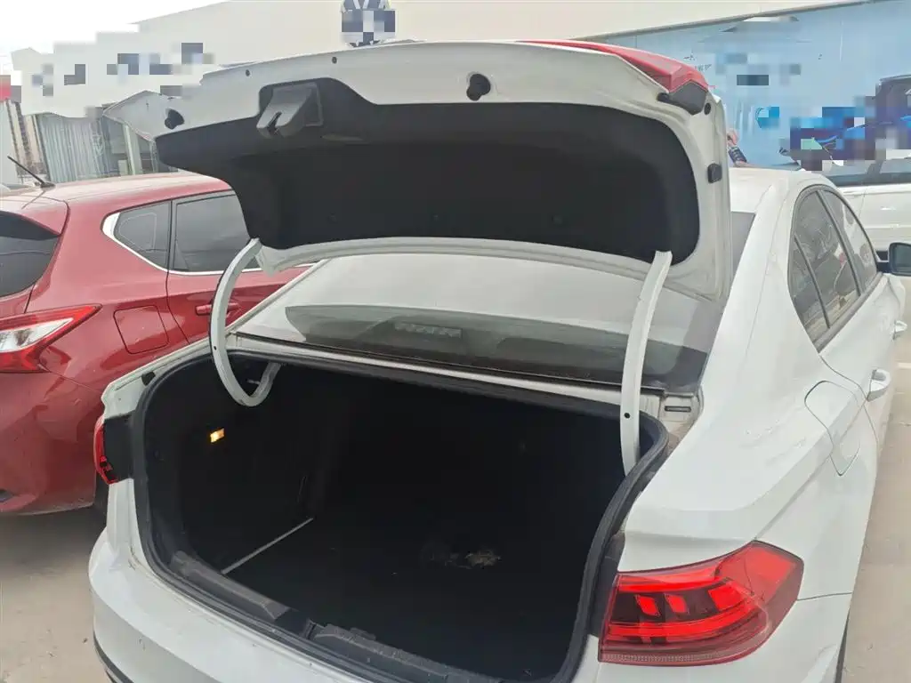 Volkswagen Bora 2024 200TSI DSG Smooth Ride Edition фото 15